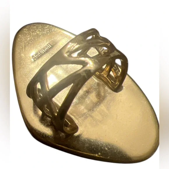 Amrapali Large Turquoise Ring Size 6
Golden Pyrite Matrix Gilded Bezel Open
Work - Picture 5 of 5